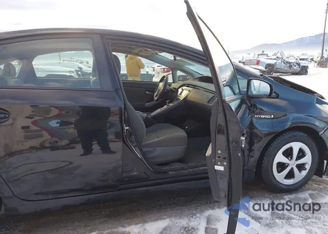 2014 Toyota Prius Three из США, поврежденный, VIN JTDKN3DU8E1807134